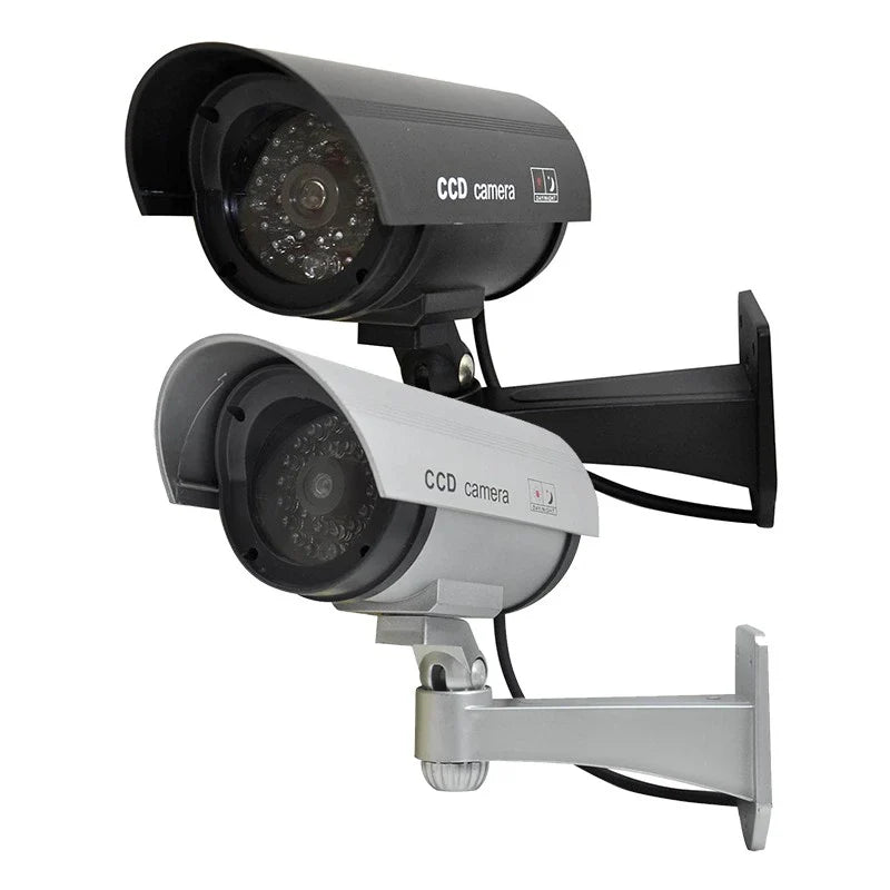 Set 2 camere false de supraveghere cu aspect profesional