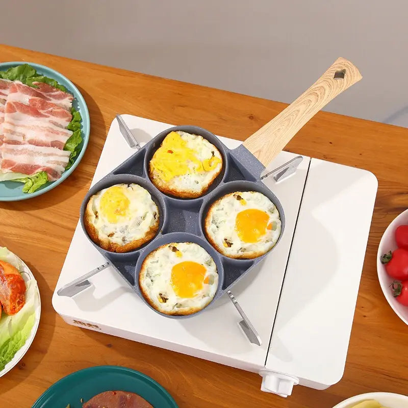 Tigaie antiaderenta cu 4 compartimente si maner lemn